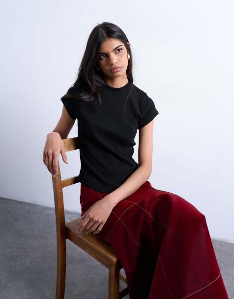 Topshop - Sort tætsiddende T-shirt med ribber og kurvet sømkant - view 1