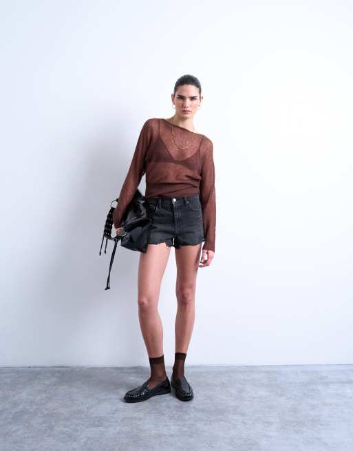 Topshop - Sorte forvaskede mom-shorts i denim i A-form med flængedetaljer
