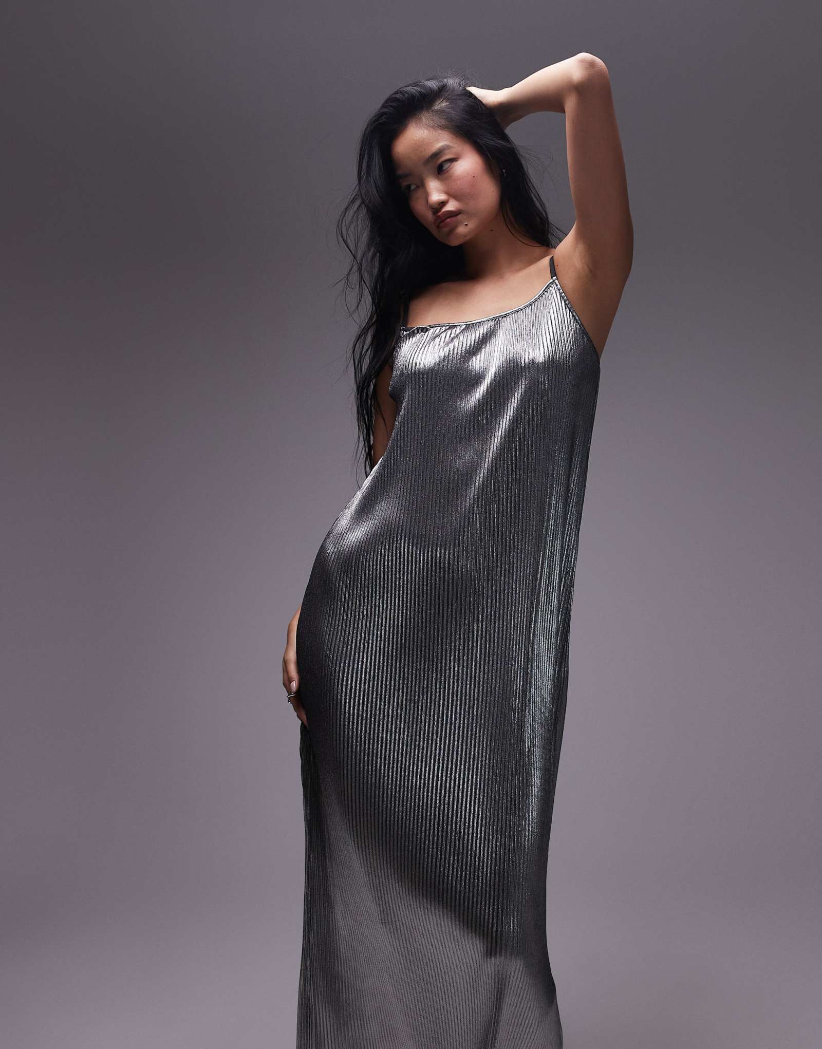 Макси-платье Topshop из плиссе серебристого цвета