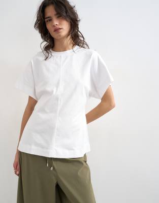 Split side tee in white