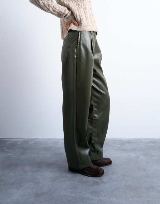 Topshop – Spodnie z imitacji skóry z wysokim stanem i prostymi nogawkami z zakładkami w kolorze khaki, 2 z 5