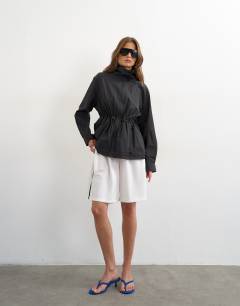 Sport stripe detail shorts in ecru