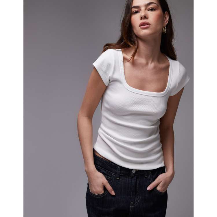 207449391-1-white?$n_750w$&wid