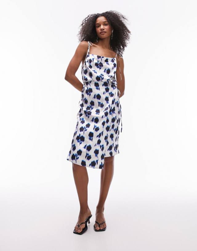 Topshop - square neck wrap tie midi slip dress in blue floral