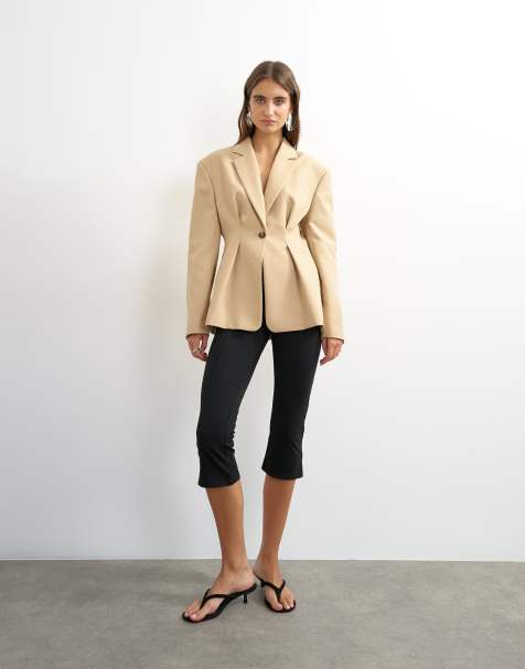 Topshop – Stark taillierter Blazer in Beige - view 1