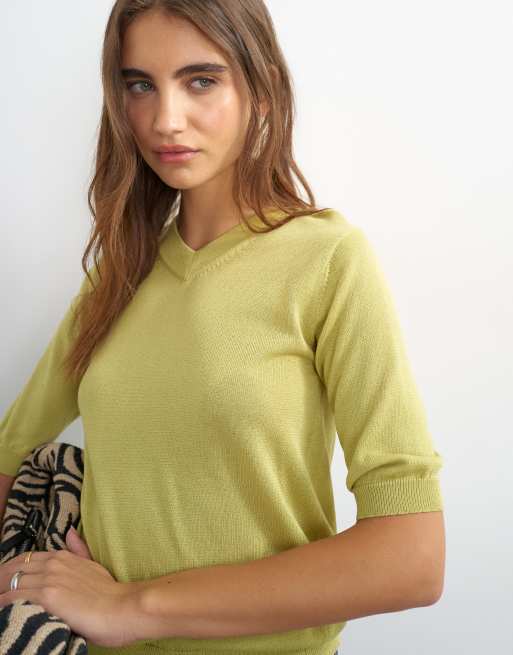 Topshop stickad polotopp med korta ärmar och v-ringning i lime, 2 av 4