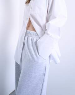 Model wearing Straight leg jogger in ash grey