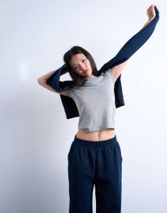 Model wearing Straight leg jogger in navy