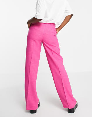 pink trousers