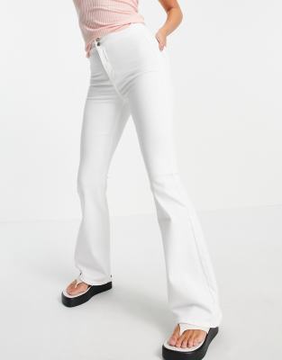 TOPSHOP STRETCH FLARE JEANS IN WHITE 02Z03SWHT