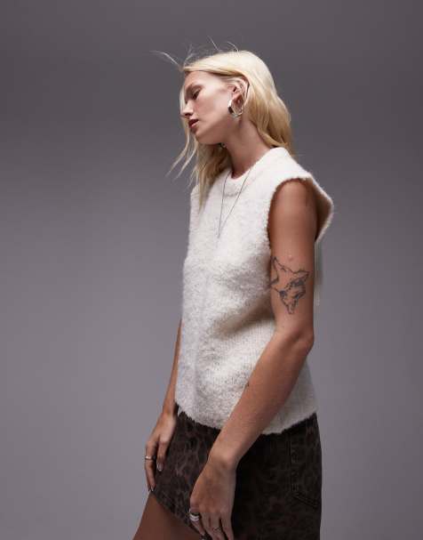 Topshop – Strick-Trägertop aus Bouclé-Gewebe in Creme mit Rundhalsausschnitt - view 1