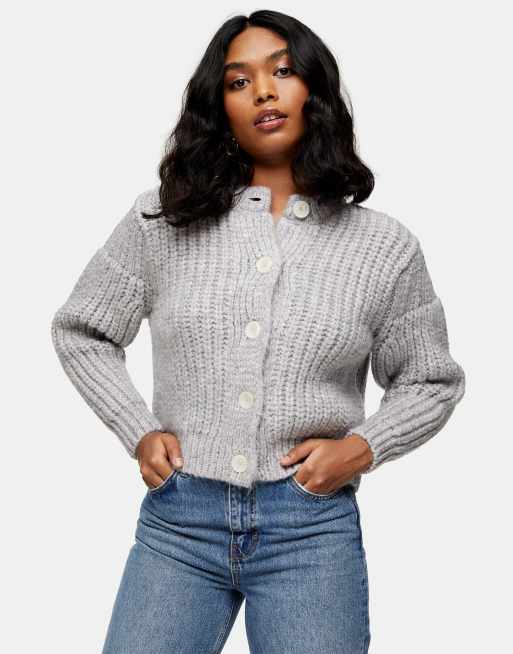 Topshop – Strickjacke in Grau mit Perlmuttknöpfen
