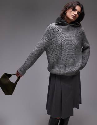 Topshop - Strickpullover in Grau mit kurzem Reißverschluss und Kragen-Bunt