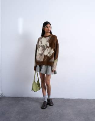 Topshop - Strickpullover in neutralem Farbton mit verschwommenem Blumenmuster