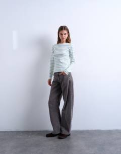 Model wearing Stripe long sleeve everyday tee in ecru