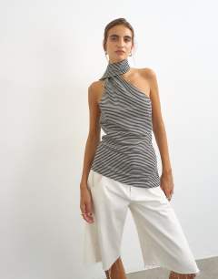 Striped scarf detail top in black stripe 