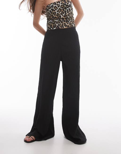 Topshop – Strukturierte, weit geschnittene Hose im Strand-Design in Schwarz