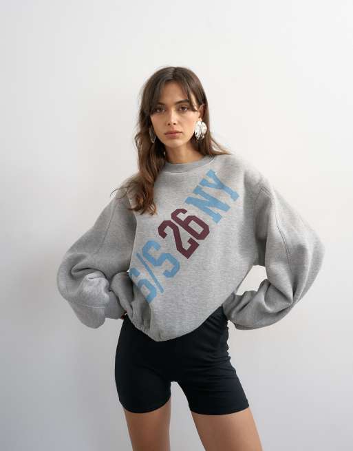 Topshop - Sudadera gris con estampado gráfico "NY" y bajo elástico, 2 de 4
