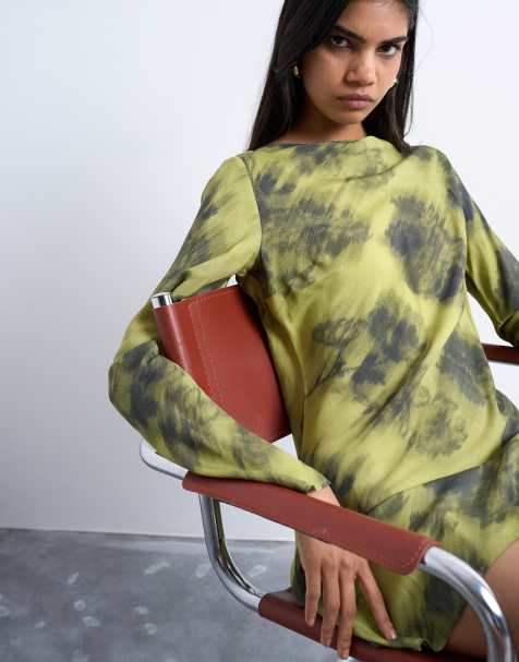 Topshop – Sukienka mini z zielonym rozmytym wzorem i prostym dekoltem - view 1