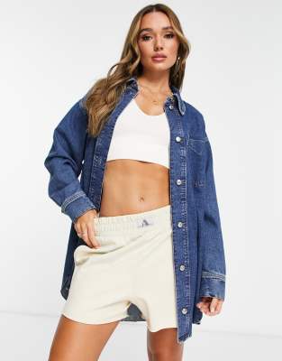 Topshop - Super-Oversize-Jeanshemd in Mittelblau