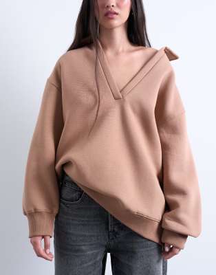 Topshop - Superlanger Polo-Pullover in Braun mit V-Ausschnitt-Brown