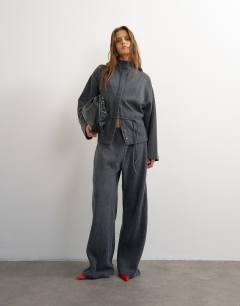 Supersoft pleated wide leg joggers in charcoal