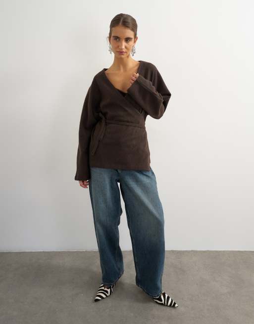 Topshop supersoft topp med omlottdetalj i set i chokladbrun, 2 av 4