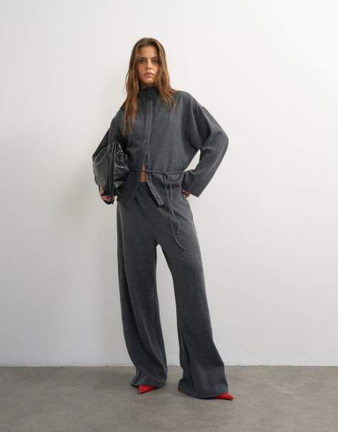 Topshop – Superweiches Set in Anthrazit, bestehend aus durchgeknöpfter Jacke mit Bindedetail und Jogginghose - view 1