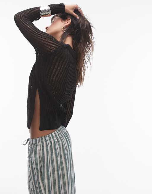 Topshop – Svart hålstickad topp i asymmetrisk design 