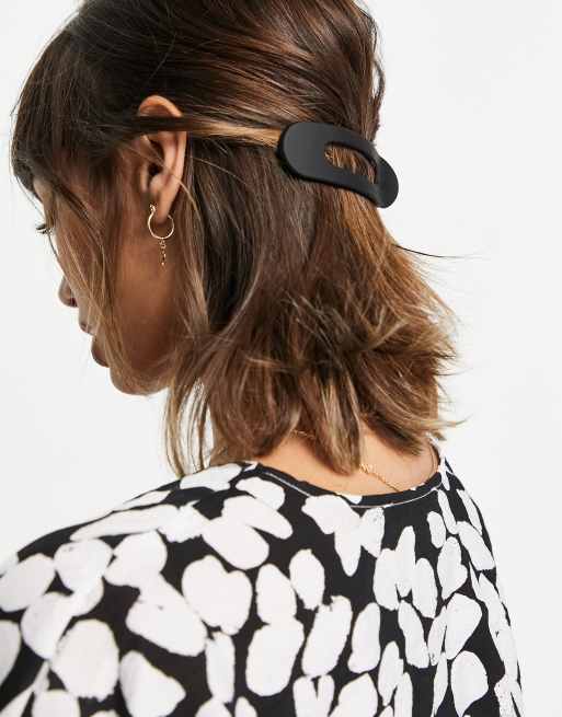 Topshop – Svart matt hårklämma med utskuren detalj