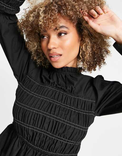 Topshop – Svart smockad poplinblus med hög ringning och synliga sömmar , 2 av 4