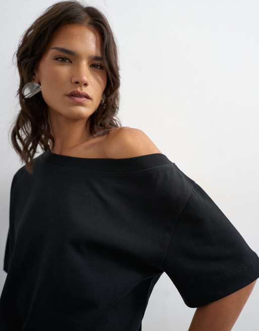 Topshop – Svart t-shirt med sänkt axelsöm, 3 av 4