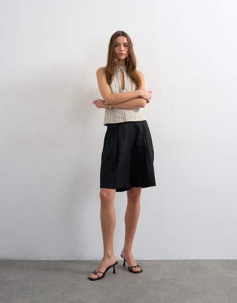 Topshop – Svarta, figursydda bermudashorts i linnetyg med oval design - view 1