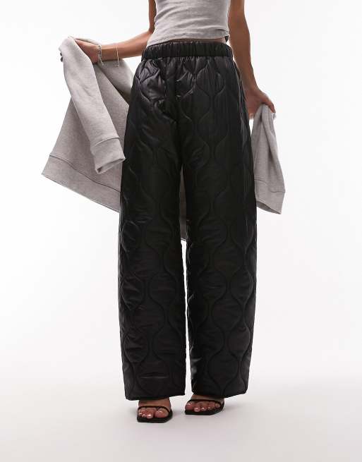 Topshop – Svarta raka byxor med quiltad, puffig design
