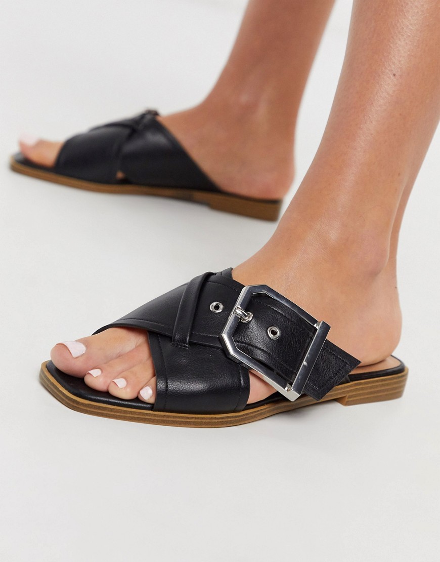 Topshop – Svarta sandaler med spännen