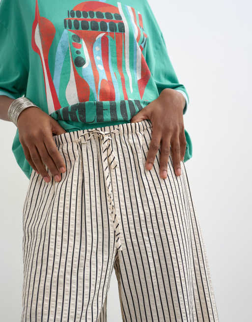 Topshop – Svartvita, randiga, krinklade byxor med dragsko, 3 av 5
