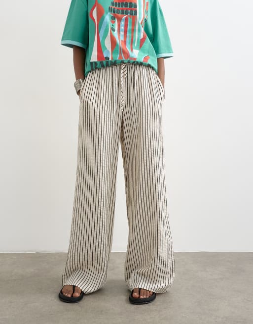 Topshop – Svartvita, randiga, krinklade byxor med dragsko, 4 av 5