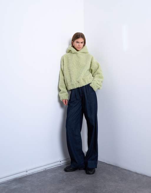 Topshop - Sweat à capuche oversize en imitation peau de mouton - Vert sauge, 2 de 4