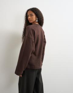 Model wearing Sweat crew neck cinched jumper in chocolate