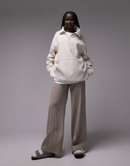 Topshop - Sweat en polaire imitation peau de mouton à col zippé - Écru