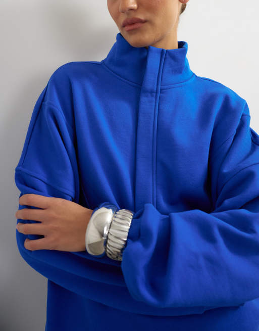 Topshop sweatshirt med hög krage och dold knappslå i koboltblå, 3 av 4