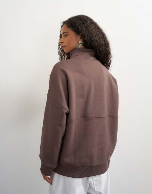 Topshop Sweatshirt mit hohem Kragen und verdeckter Knopfleiste in Mocha, 4 von 4