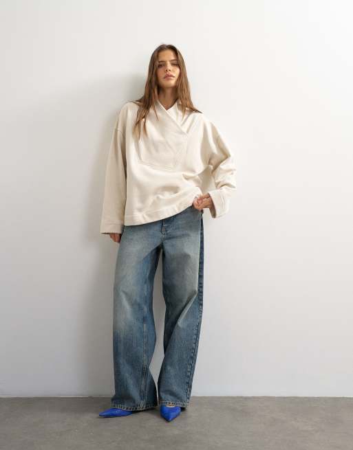Topshop sweattrøje med høj hals og krydsdetalje i beige, 3 af 4
