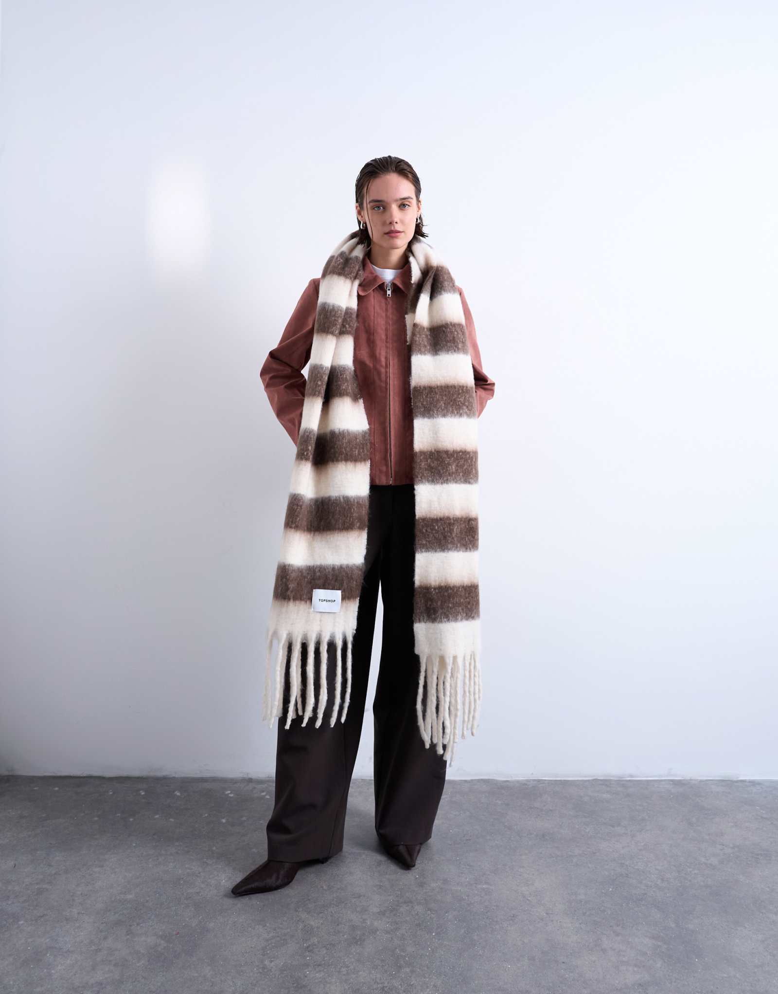 Шарф-одеяло Topshop Sydney в коричневую и белую полоску