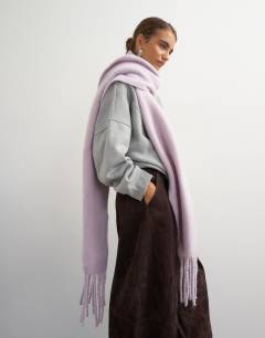 Sydney blanket scarf in lilac