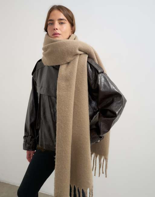 Topshop Sydney blanket scarf in mink, 2 of 3