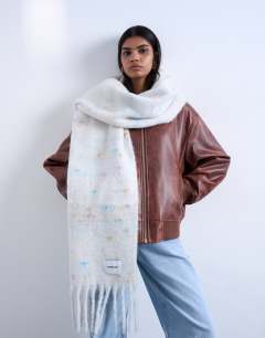Sydney blanket scarf in off white
