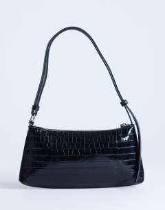 Model wearing Sydney pocket shoulder bag in black