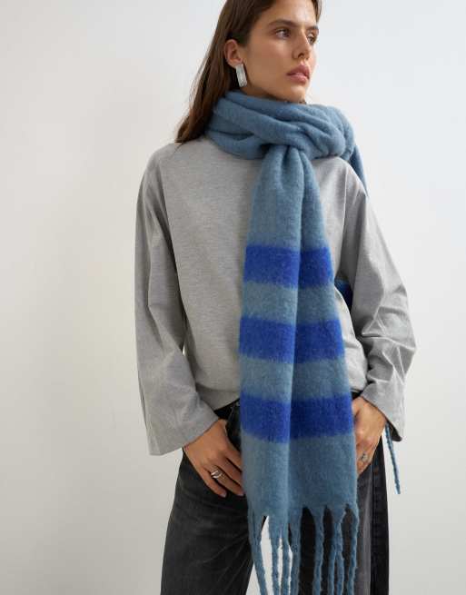 Topshop Sydney sciarpa coperta a righe blu polvere e cobalto, 2 di 3