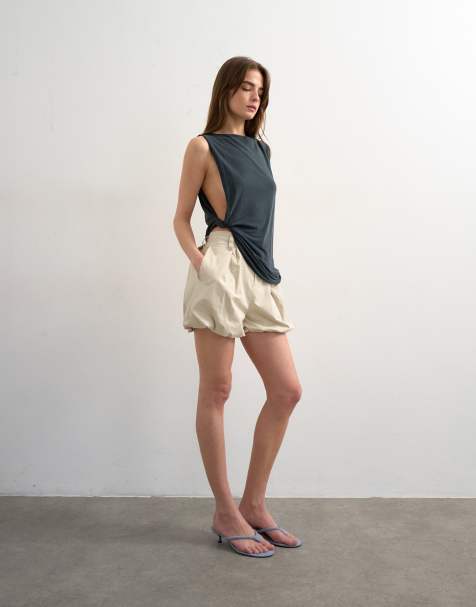 Topshop – Szorty o fasonie bombki, w kolorze neutralnym - view 1